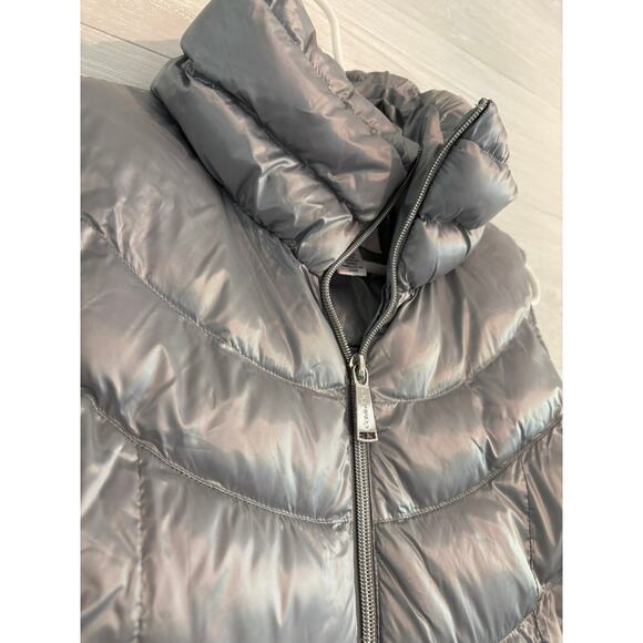 Calvin Klein silver puffer vest - Picture 4 of 5